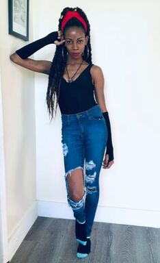 alexcina brown, denim, jeans, fashion, thrifting, style, boots, black blogs, ripped jeans, blue jeans